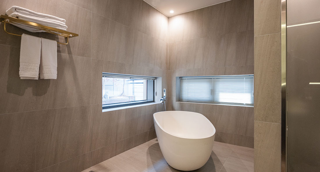 Royal Suite Bath